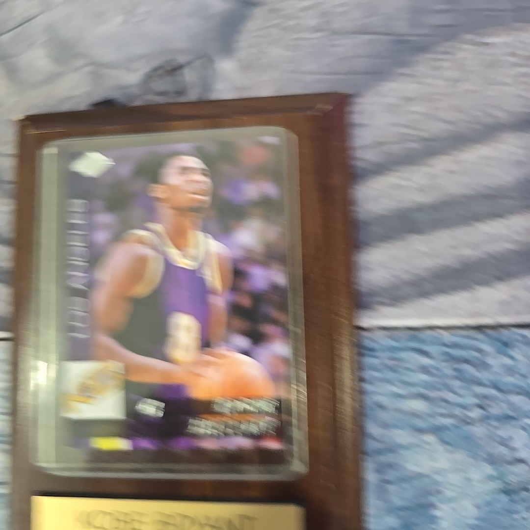 KOBE BRYANT LOS ANGELES LAKERS EDGE CARD WALL HANGING PLAQUE Wood 4×6 Engraved