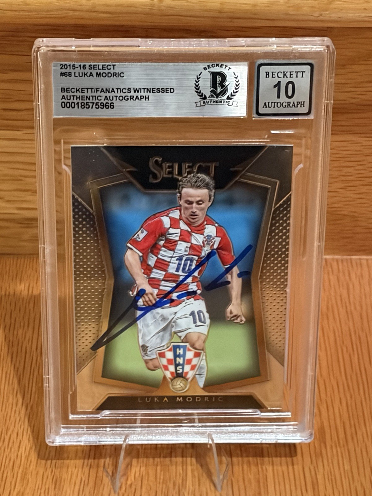 Luka Modric Auto 2015-16 Select #68 Beckett Witnessed Autograph 10 Croatia