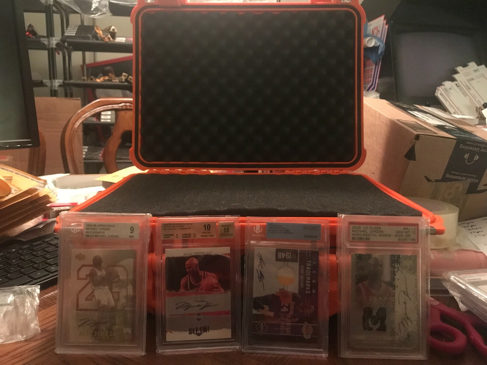 LARGE GRADED CARDS SLABS HOLDER STORAGE PROTECTOR BOX TRAVEL DISPLAY CASE ORANGE