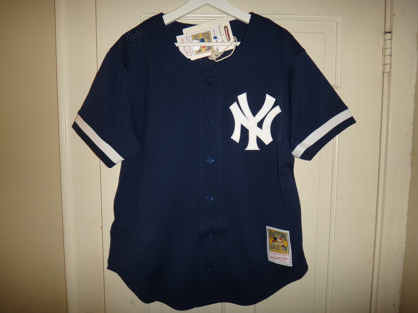 Bernie Williams 1998 NY Yankees Mitchell & Ness Men’s Button Front BP Jersey