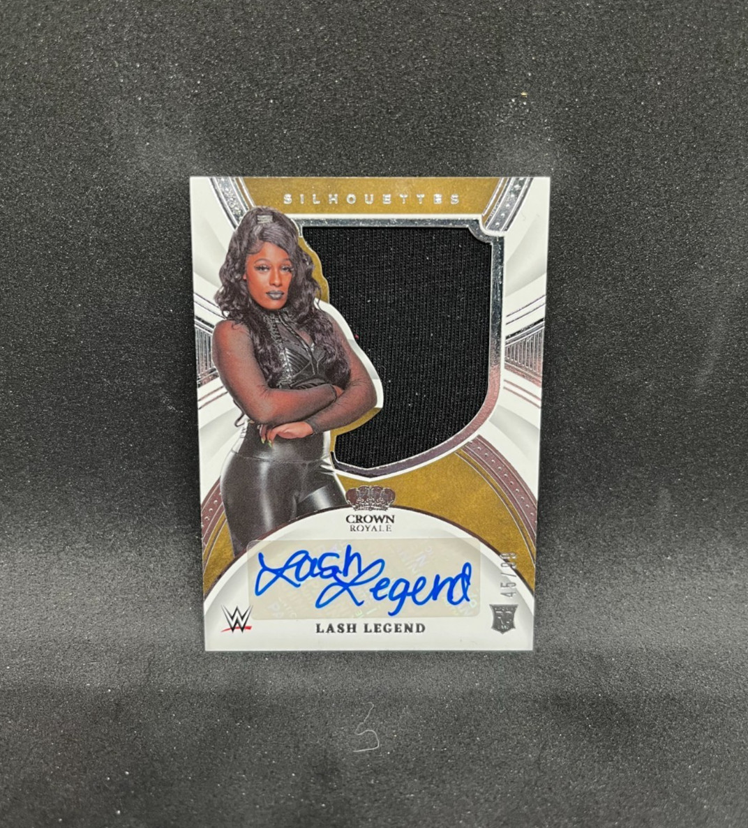 2022 Panini Chronicles WWE Lash Legend #SLLLG Crown Royale Auto Patch /99 Rookie