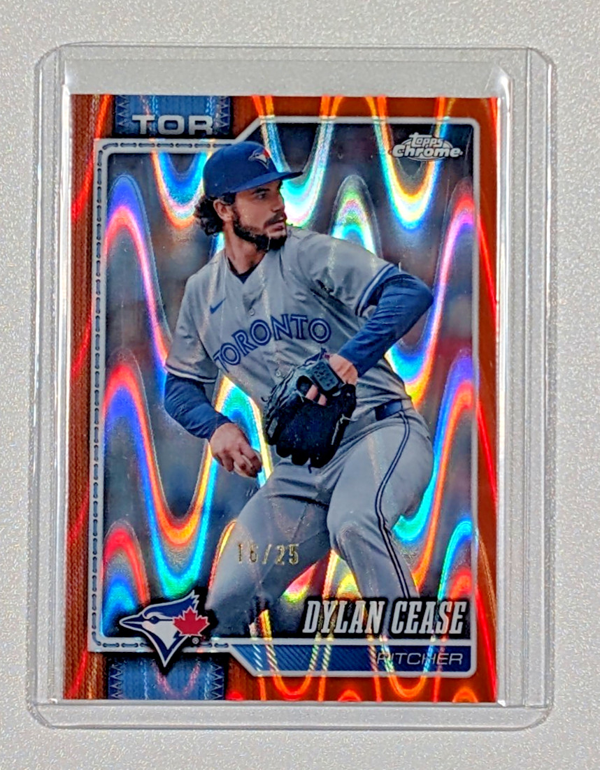Dylan Cease 2026 Topps Chrome #208 Orange RayWave /25 Blue Jays