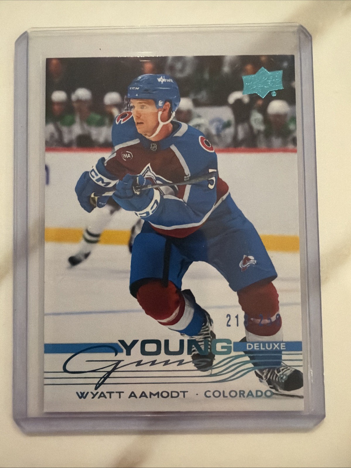 2025-26 Upper Deck Series 2 – Young Guns Wyatt Aamodt #458 Deluxe /250 (RC)