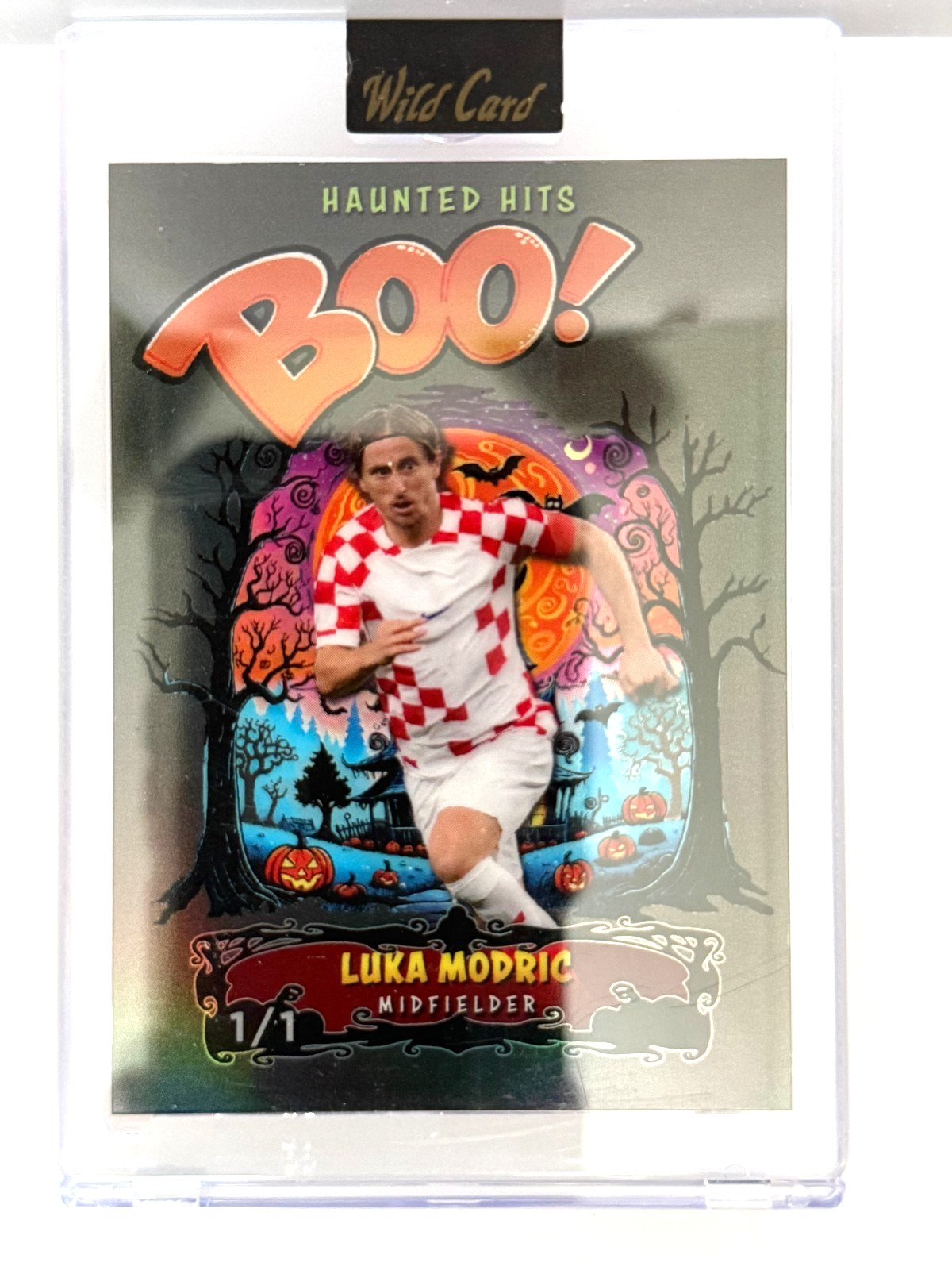 Luka Modric 1/1 2025 Wild Card Boo Haunted Hits-Soccer star midfielder