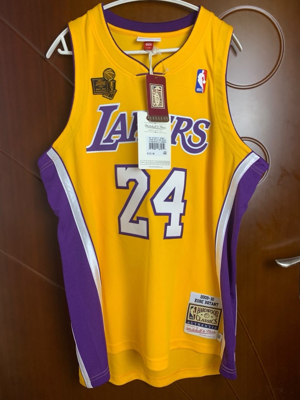 Mitchell Ness Kobe Bryant 2009-10 Finals Authentic Jersey Gold Sz L 44