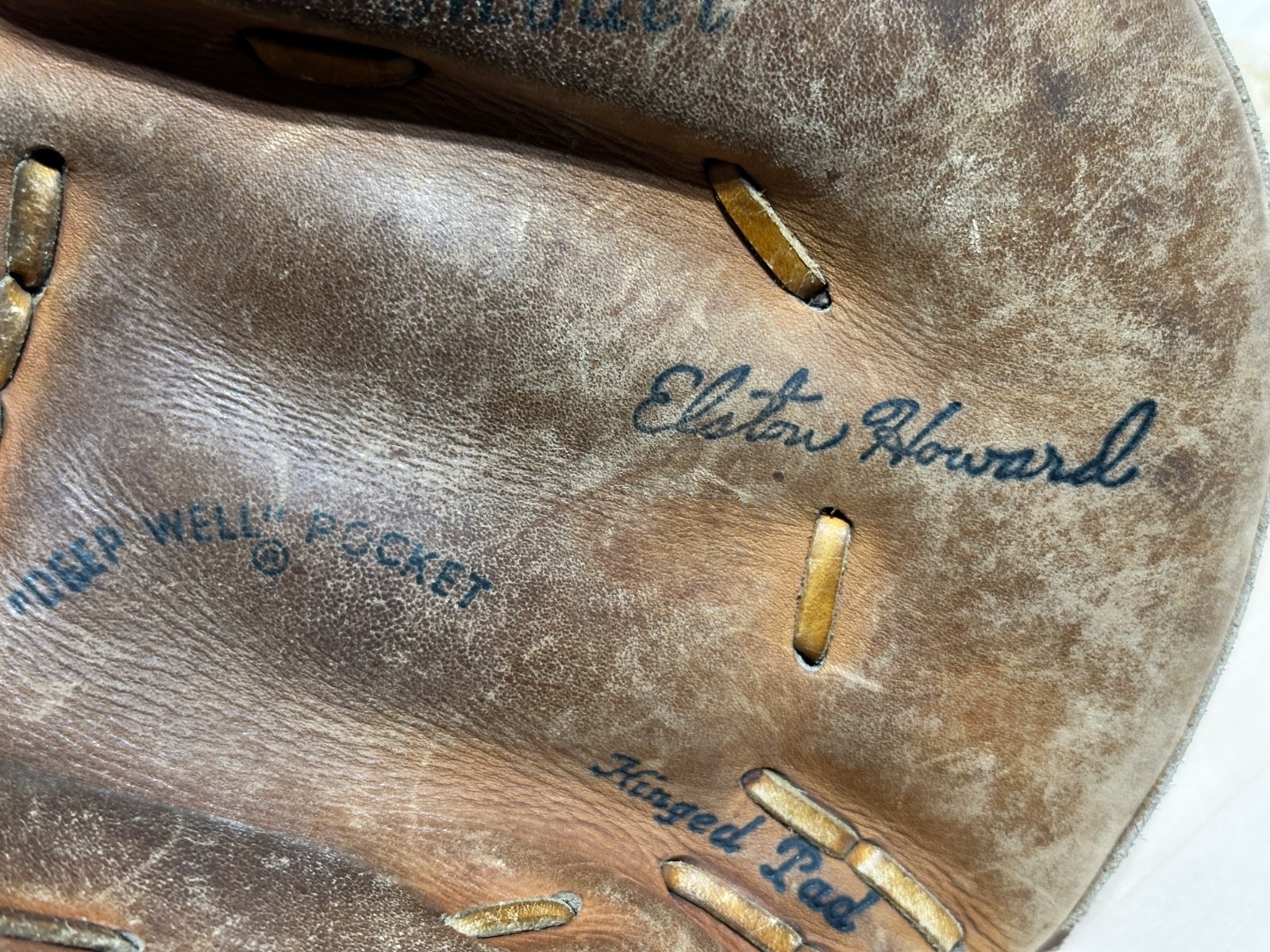 Elston Howard Rawlings MJ50 Professional Model RHT Catcher’s Mitt Glove