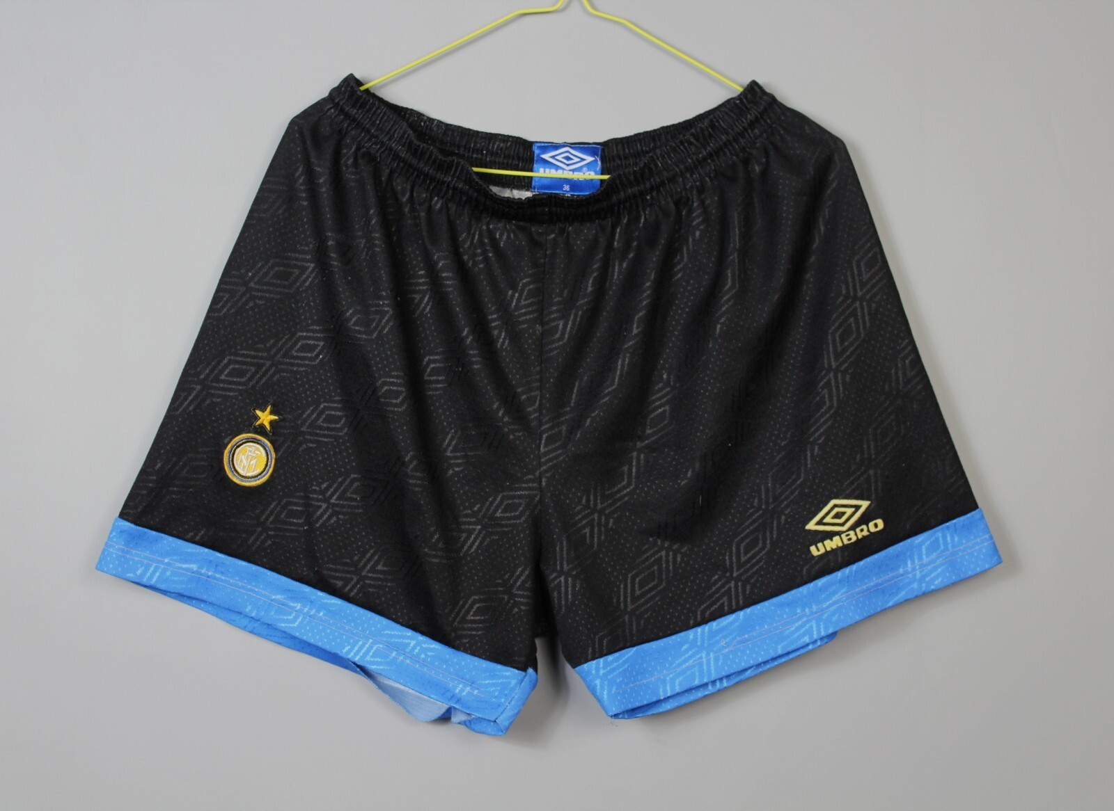 INTER MILAN ITALY 1992/1993/1994 HOME FOOTBALL SHORTS JERSEY UMBRO SIZE 36 ADULT