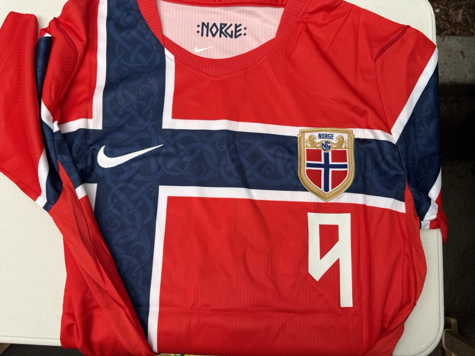 Norway National Team Soccer Jersey Size L – Erling Haaland #9 Red Blue White