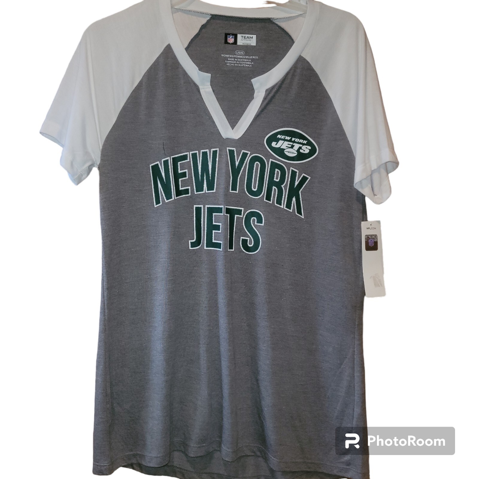 ( New) NFL New York Jets T Shirt Large V Neck NWT Football Polyester Rayon Blend
