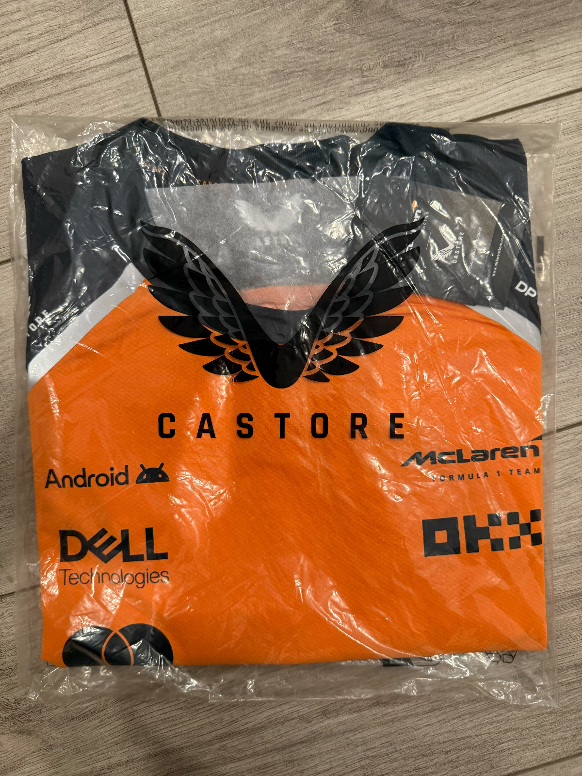 NEW – Official 2025 McLaren Formula 1 Team T-Shirt (M) in ORIGINAL PACKAGING