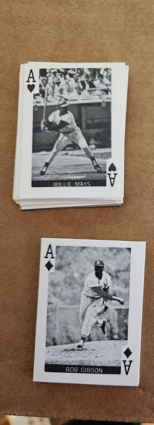 1969 Globe Imports Playing Card Mini – Pick One – Fill Your Set ⚾