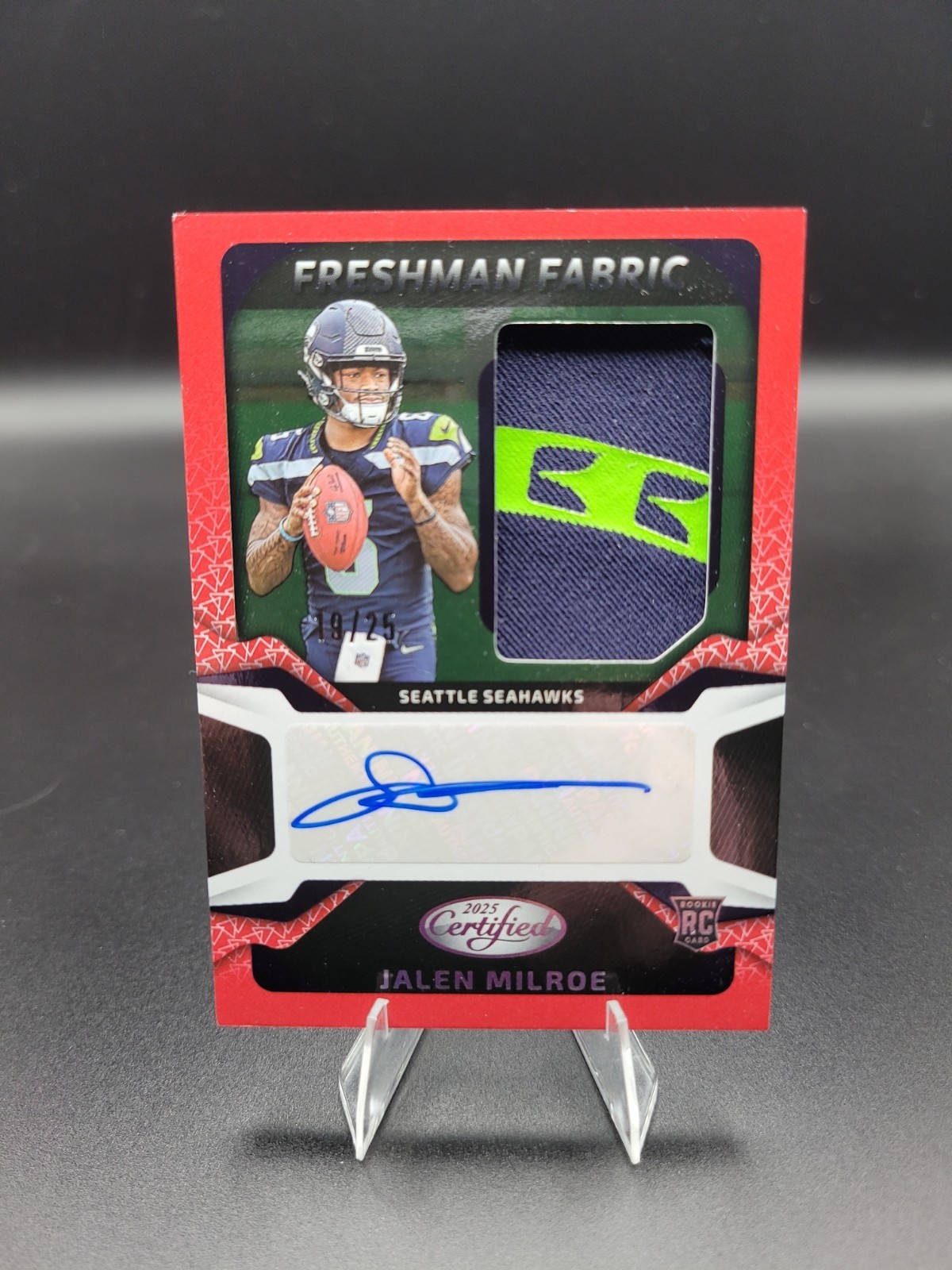 2025 Panini Certified Freshman Fabric #FBC-JME Jalen Milroe Red Etch RPA /25…