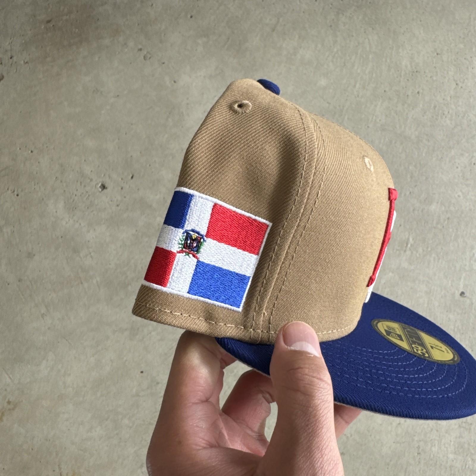 Dominican Republic World Baseball Classic Fitted Hat New Era 59FIFTY Khaki 7 1/2
