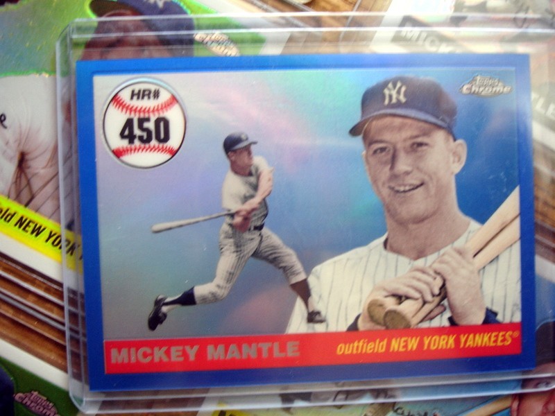 Lot 32 Mickey Mantle Topps Home Run History REFRACTORS 2006-08 Blue & White Exc.