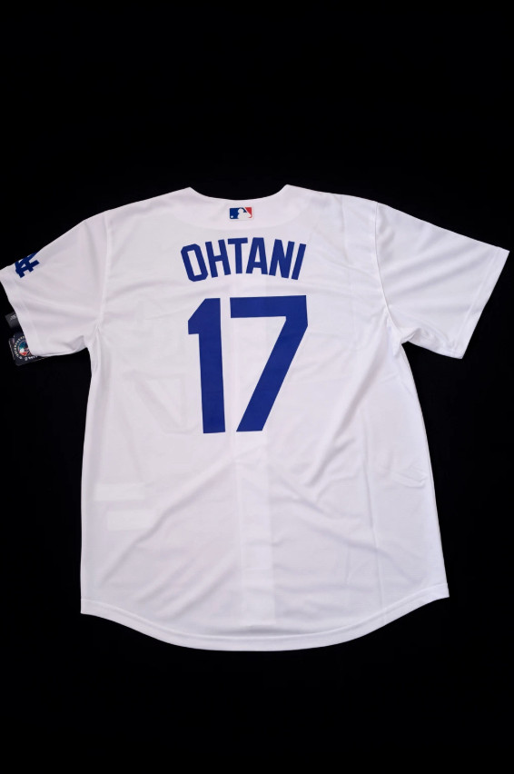 Shohei Ohtani Los Angeles Dodgers MLB Jersey #17 – New With Tags