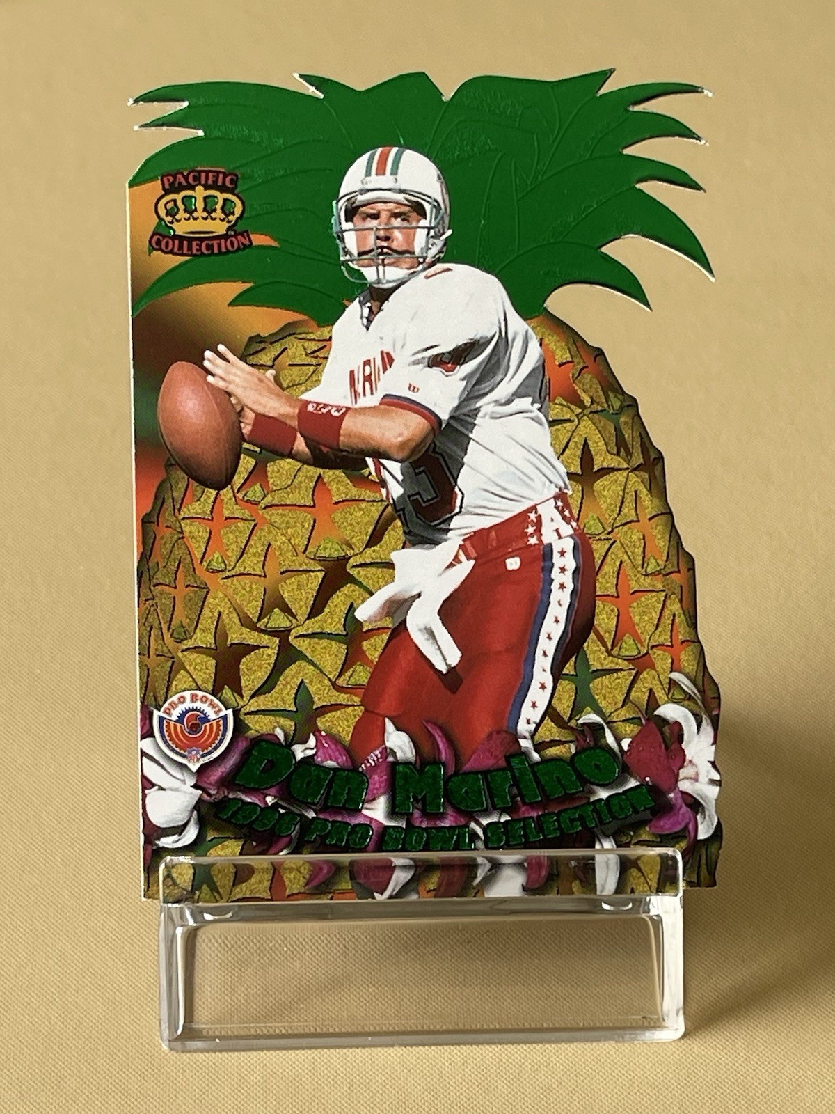 1996 PACIFIC COLLECTION PRO BOWL DAN MARINO DIE CUT CARD # PB-8