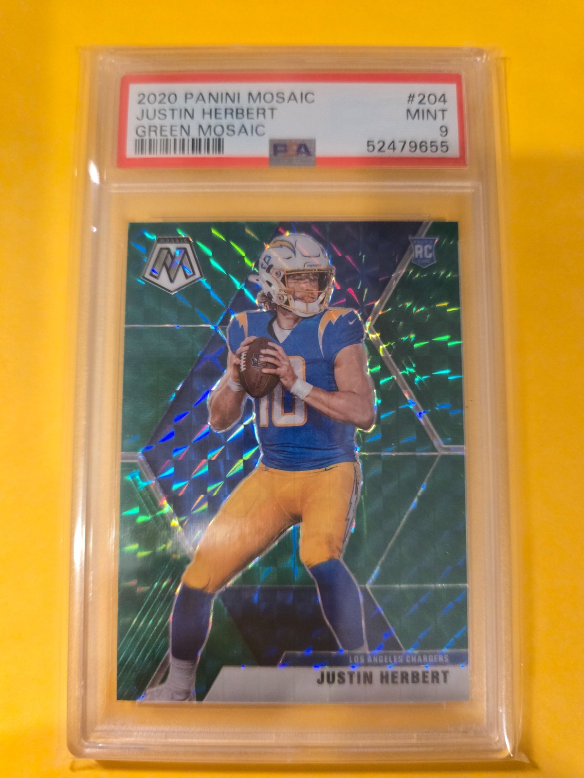 2020 Panini Mosaic – Rookies Justin Herbert #204 Green Mosaic Prizm (RC)
