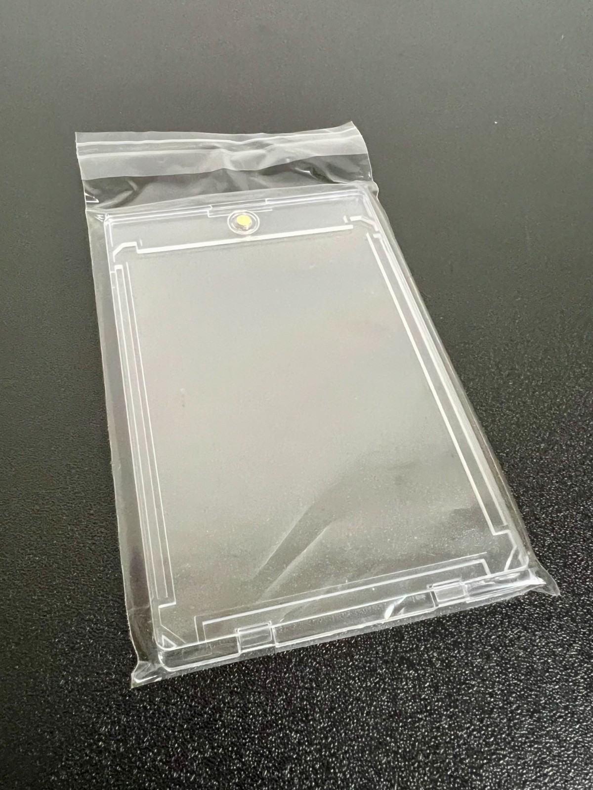 50 Pack Magnetic Trading Sports Card ULTRA-THIN Holder 35pt One-Touch Hard Case