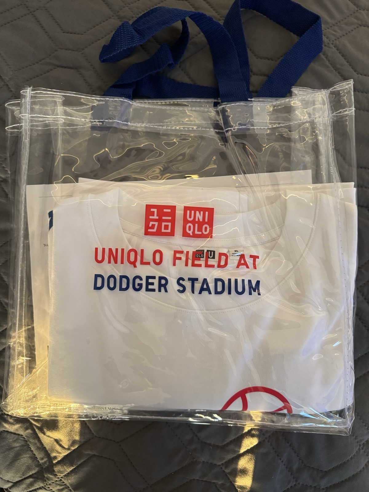 UNIQLO Los Angeles Dodgers Father’s Day Clear Tote and T-shirt Dodgers SGA XL