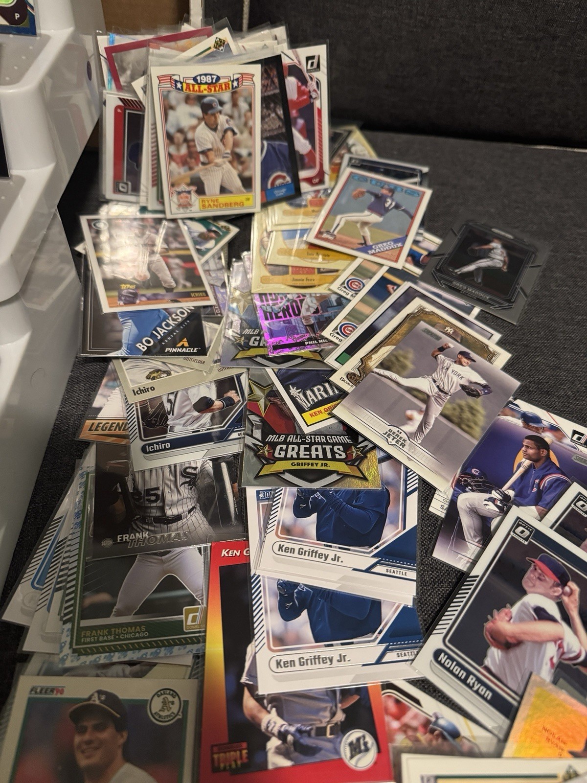 Lot of 250+ MLB Baseball Legends/Past Stars/HOF Cards – Mixed Brands – SEE LIST