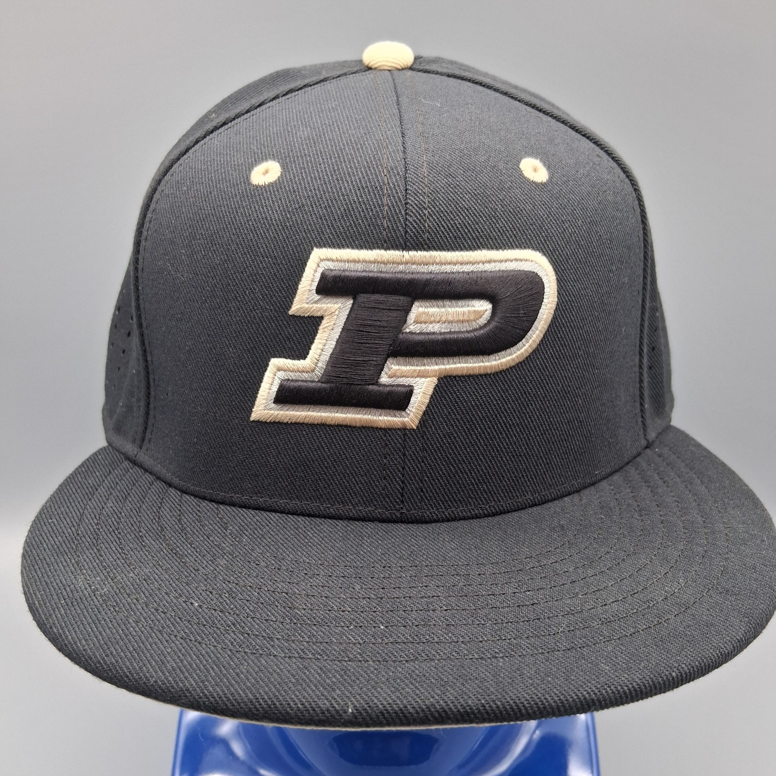 Purdue Boilermakers Nike True Two Tone Size L/XL Baseball Hat Cap
