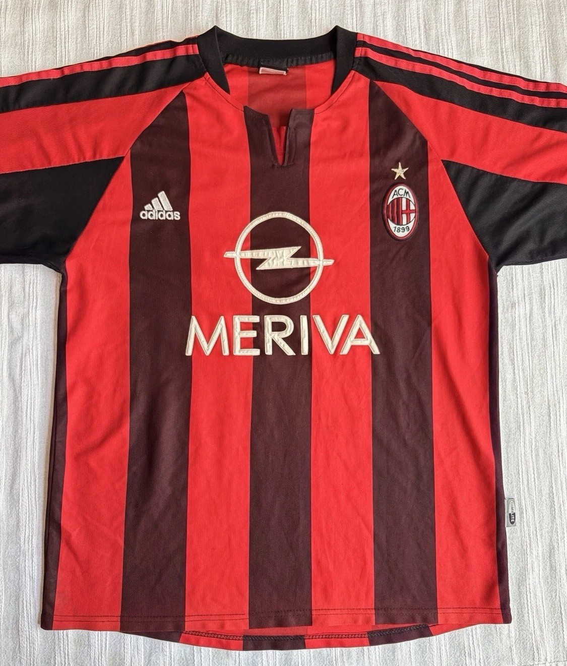 ADIDAS AC MILAN 03/04 MEN’S HOME FOOTBALL SOCCER MEDIUM JERSEY (21×28)
