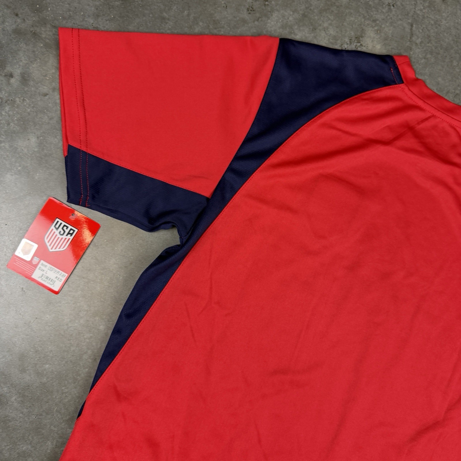 United States Soccer Jersey Mens Large Red Stretch Logo Quick Dry NWT