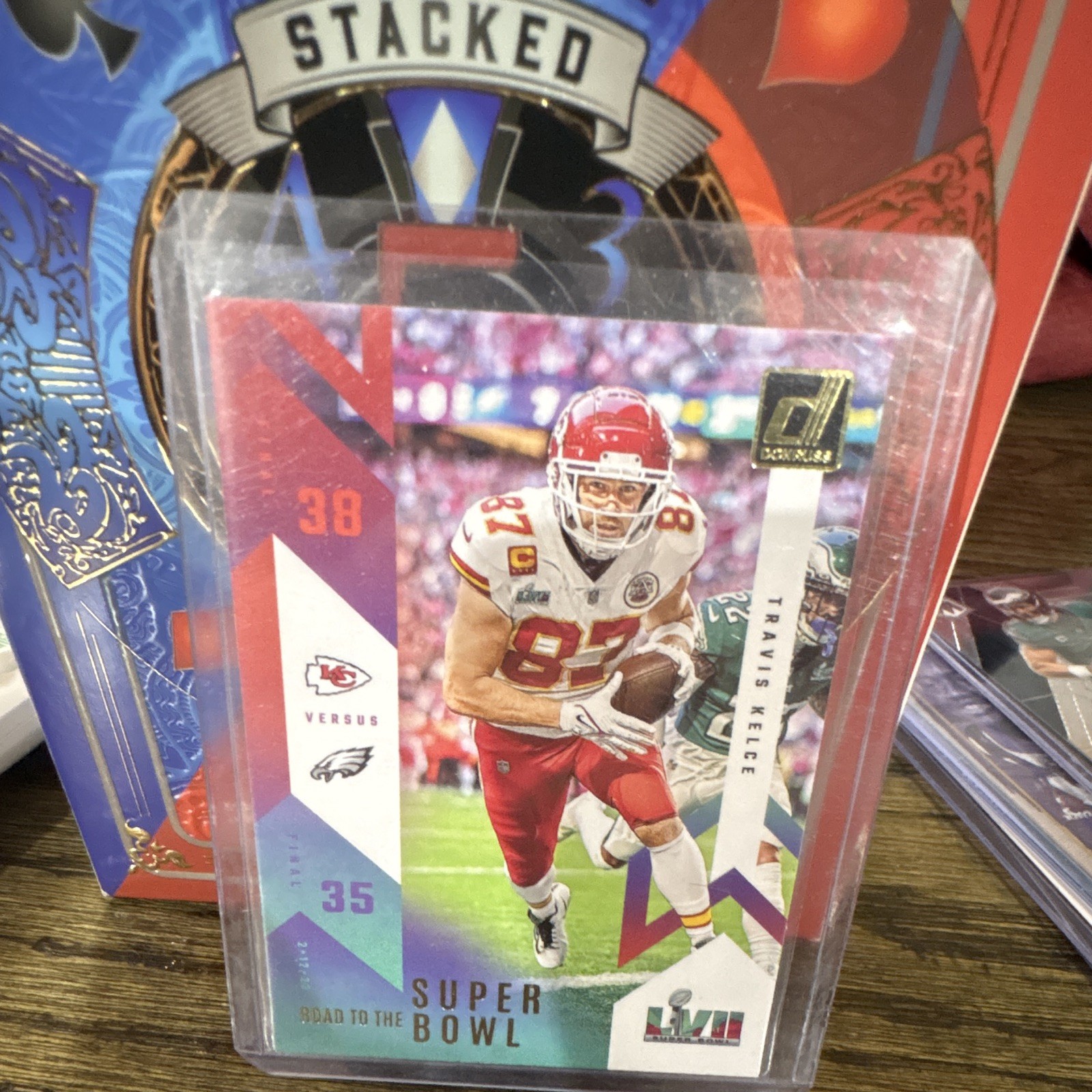 2023 Panini Donruss Travis Kelce Chiefs Road to Super Bowl Insert RTSB-TKE