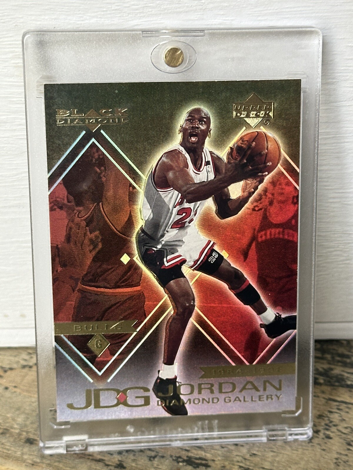 Michael Jordan Card 90’s RAINBOW REFRACTOR HOLO RARE INSERT SP BULLS JERSEY #23