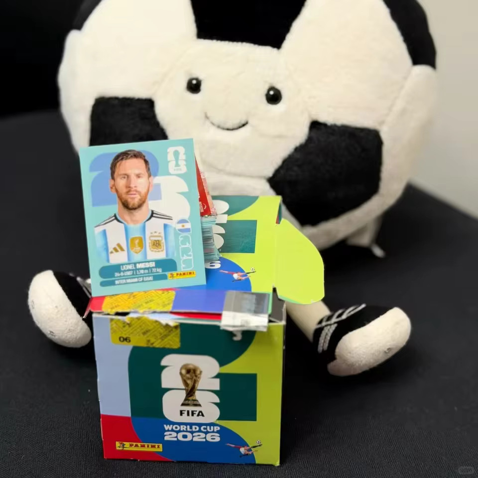 2x In-stock FIFA World Cup 2026 Official Sticker Collection (Box of 50) HOT New