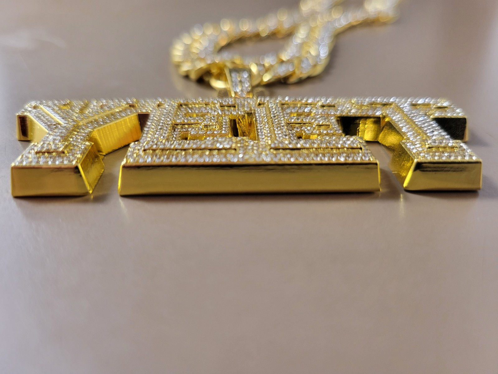 WWE Jey Uso YEET chain necklace bling WWF Usos RARE HTF SOLD OUT ON WWE SHOP m