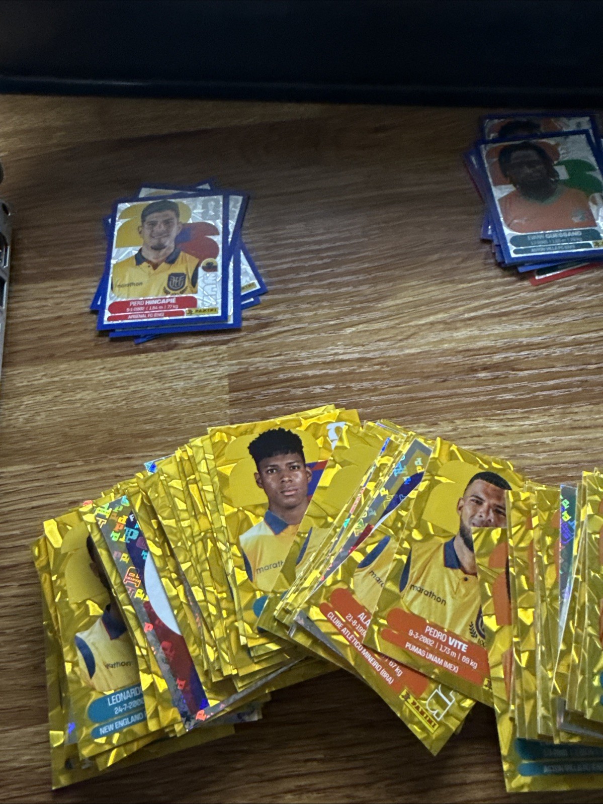 2026 PANINI WORLD CUP GOLD Crumple Stickers SINGLES PICK & COMPLETE CIV ECU