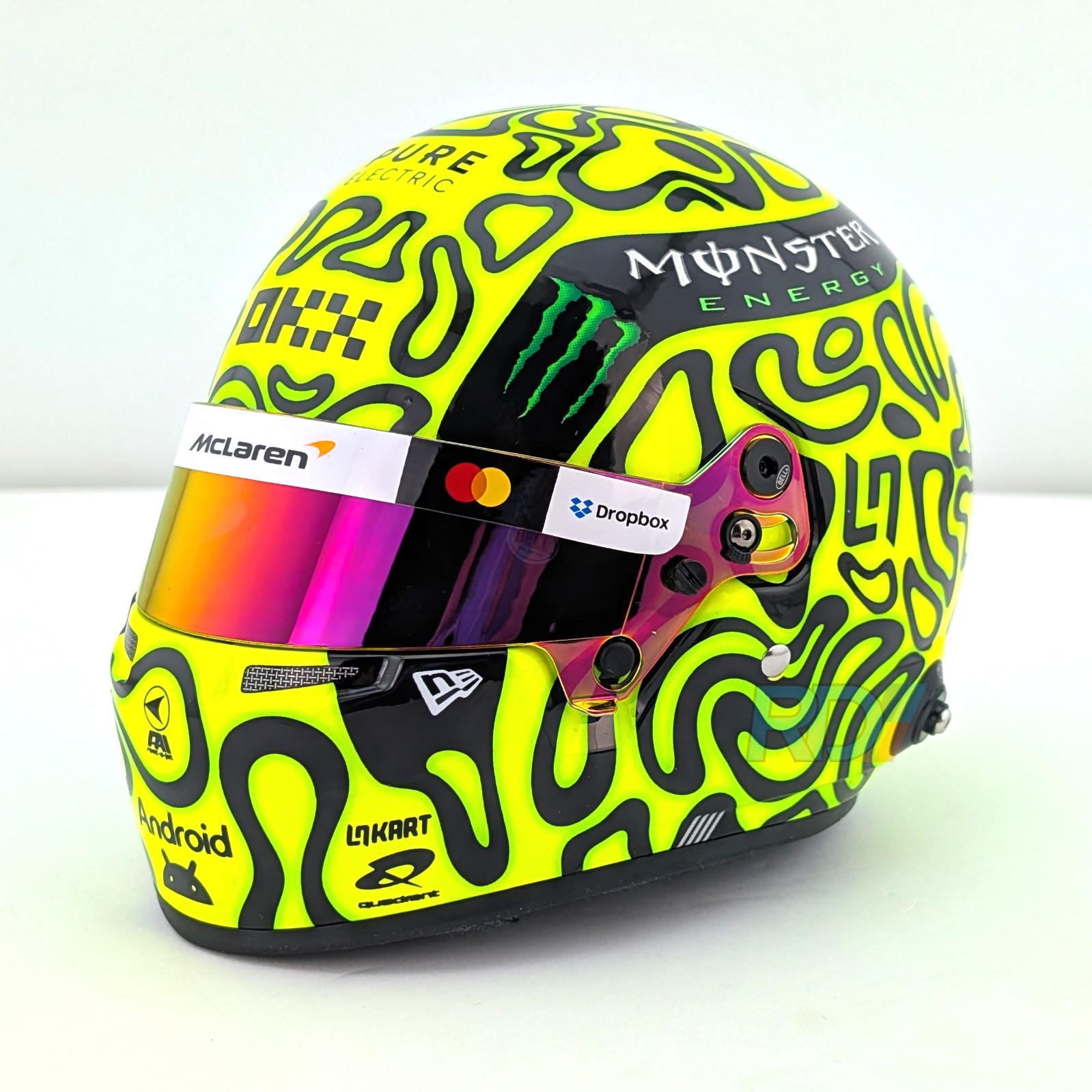 2025 Lando Norris McLaren Mini Helmet – 1:2 Scale Bell F1 Helmet – Model 4100416