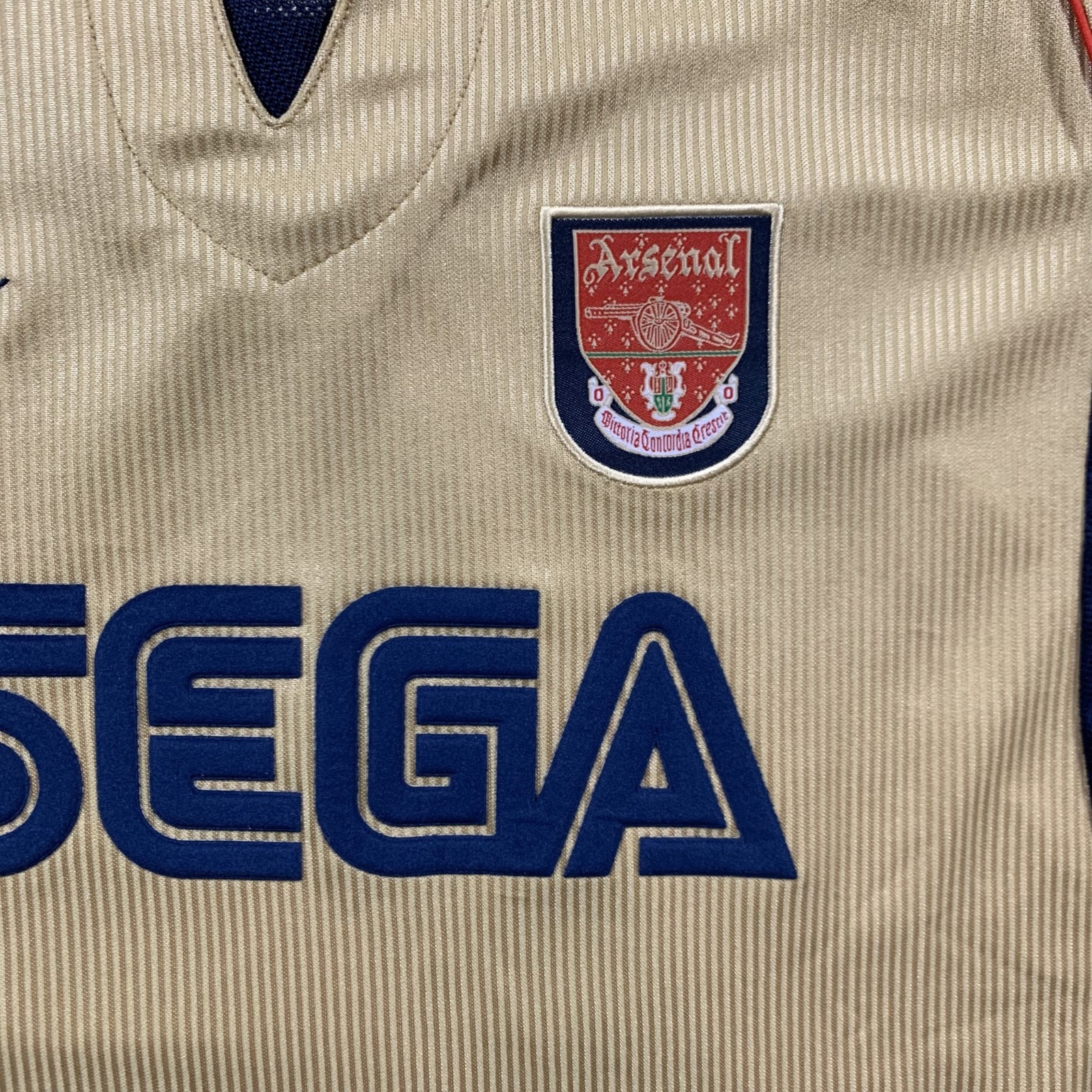 Bergkamp Arsenal 2001/02 Away Jersey Retro Shirt – Men’s Sizes – New