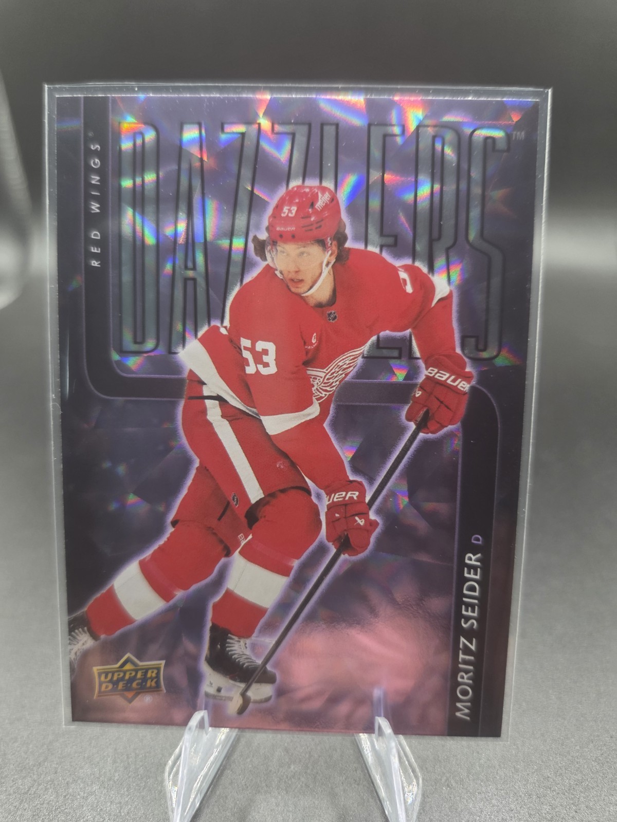 2025-26 Upper Deck Series 2 – Dazzlers Moritz Seider #DZ-65 Purple Holiday