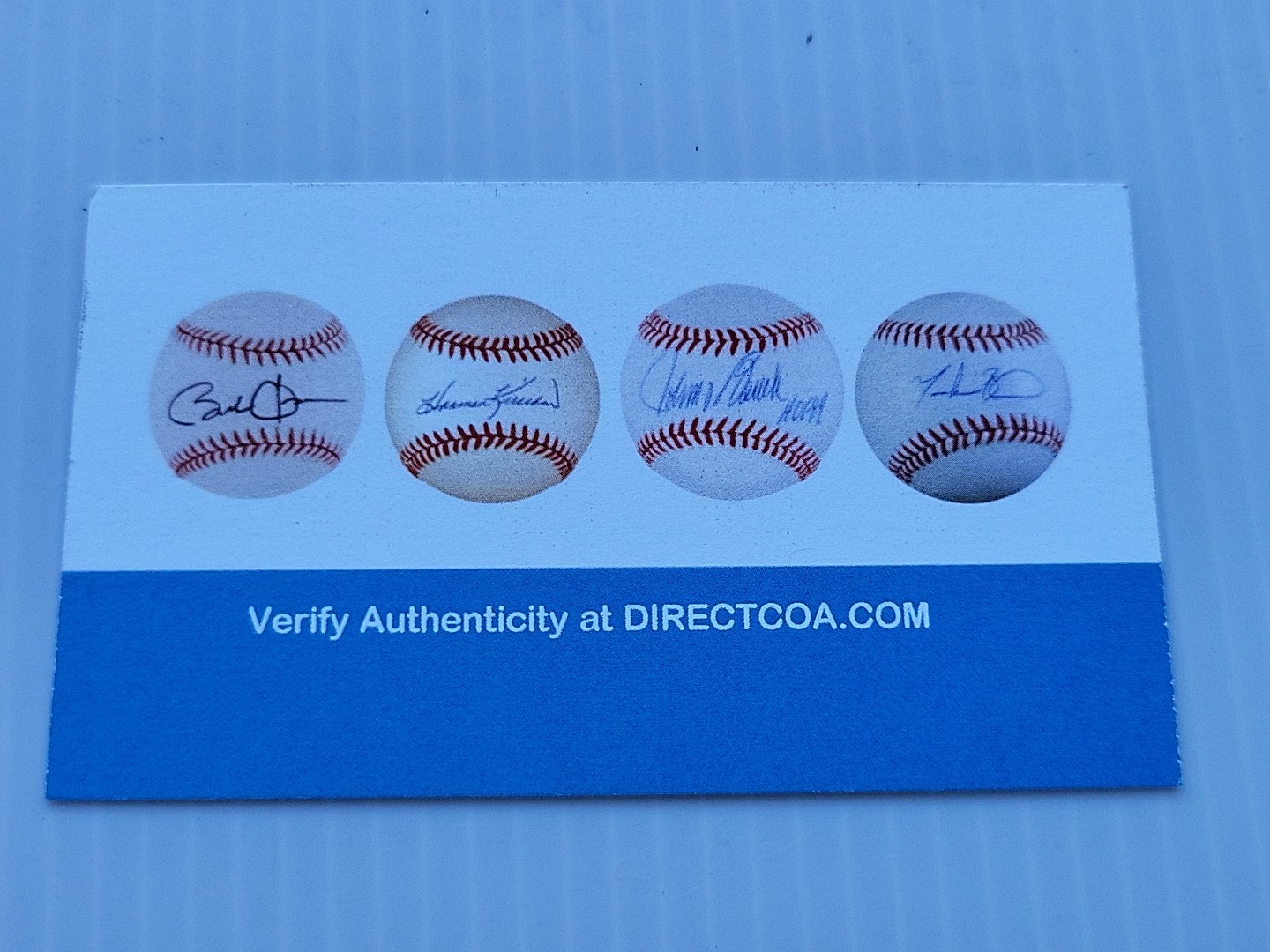 DEREK JETER Hand-Signed Autographed Baseball with COA and (Protective Case)