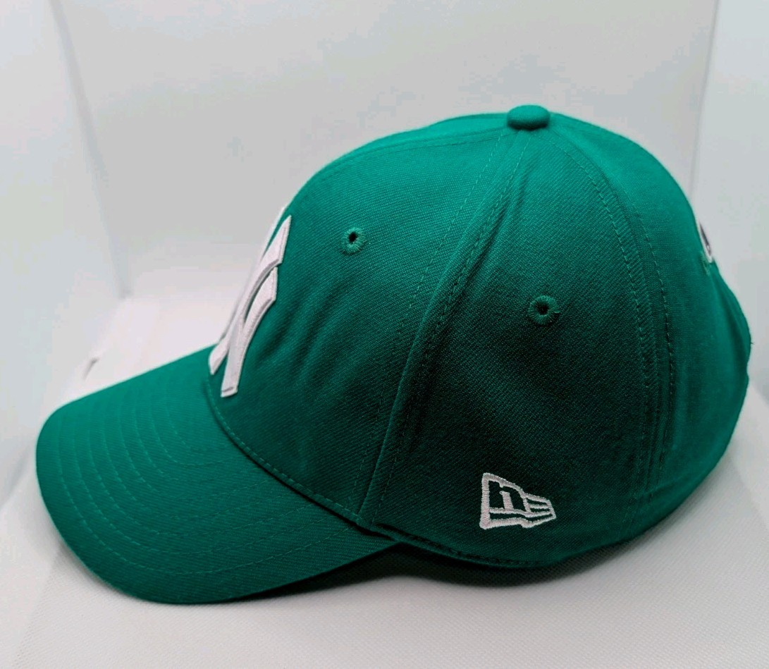 New Era NY Yankees Baseball Hat for Adults. Adjustable Snapback