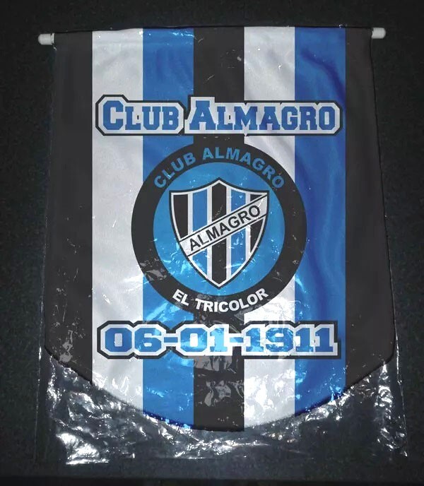 CLUB ALMAGRO – SOCCER – FOOTBALL PENNANT Model 2 Plush Cloth – 36 cm – Argentina