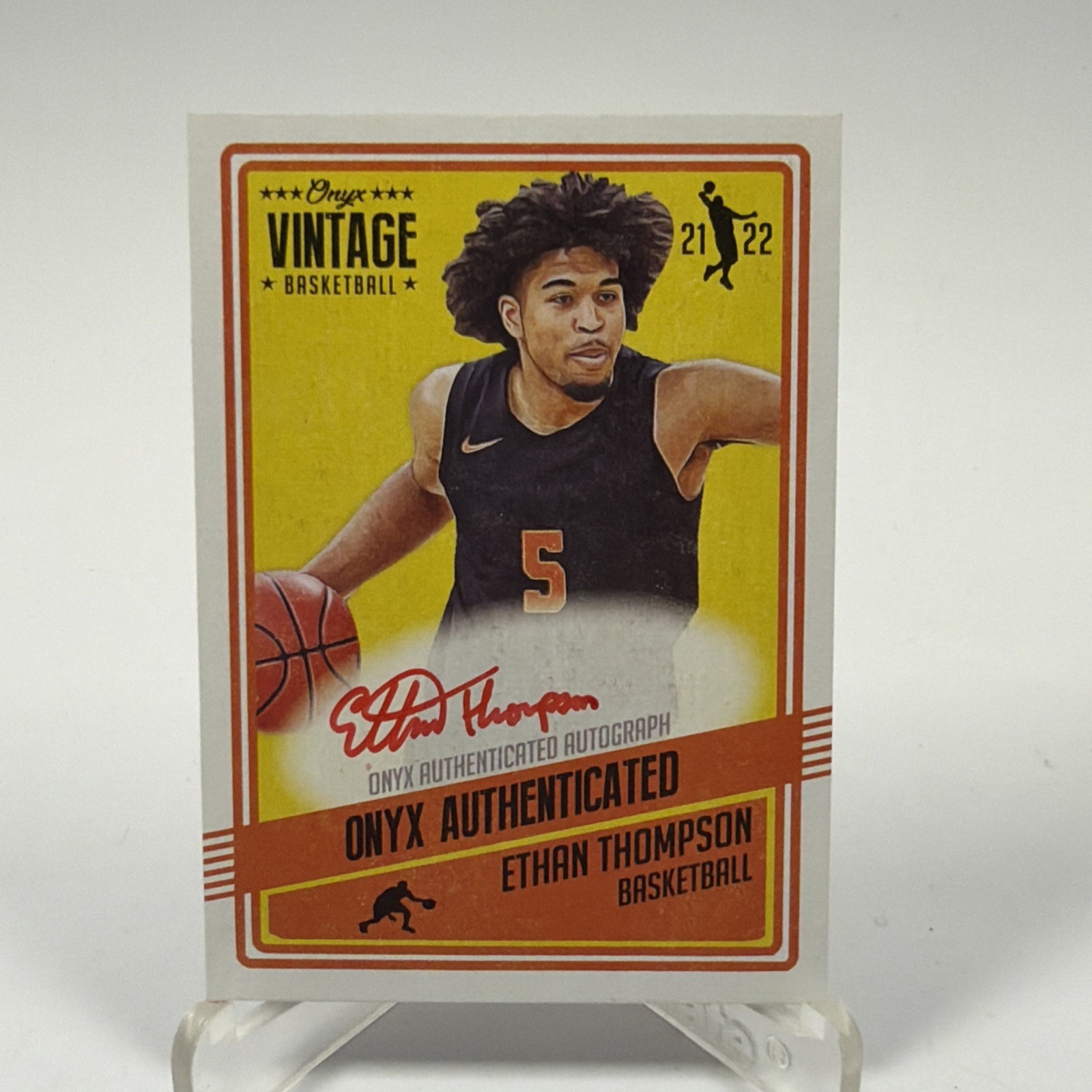 2021-22 Onyx Vintage Ethan Thompson Red Ink Auto /25 NM Card #VRET