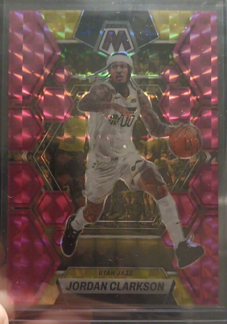 2022-23 Panini Mosaic Jordan Clarkson #123 Pink Prizm /149