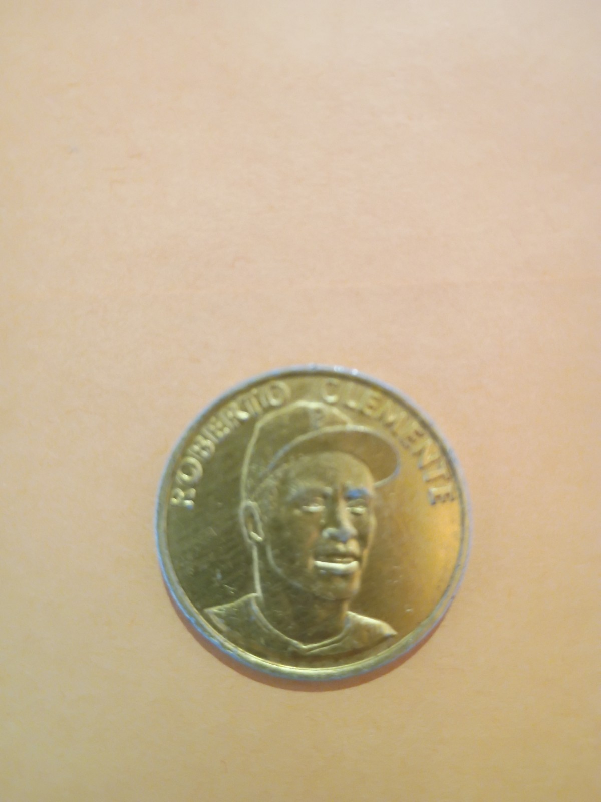 1972 Esso Oil Latin Coins Roberto Clemente Pittsburgh Pirates HOF