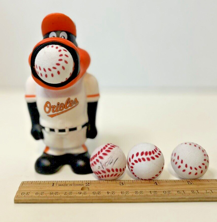 MLB Baltimore Orioles Squeeze Popper Hog Wild Soft Foam Ball Shooter 5″ Inches