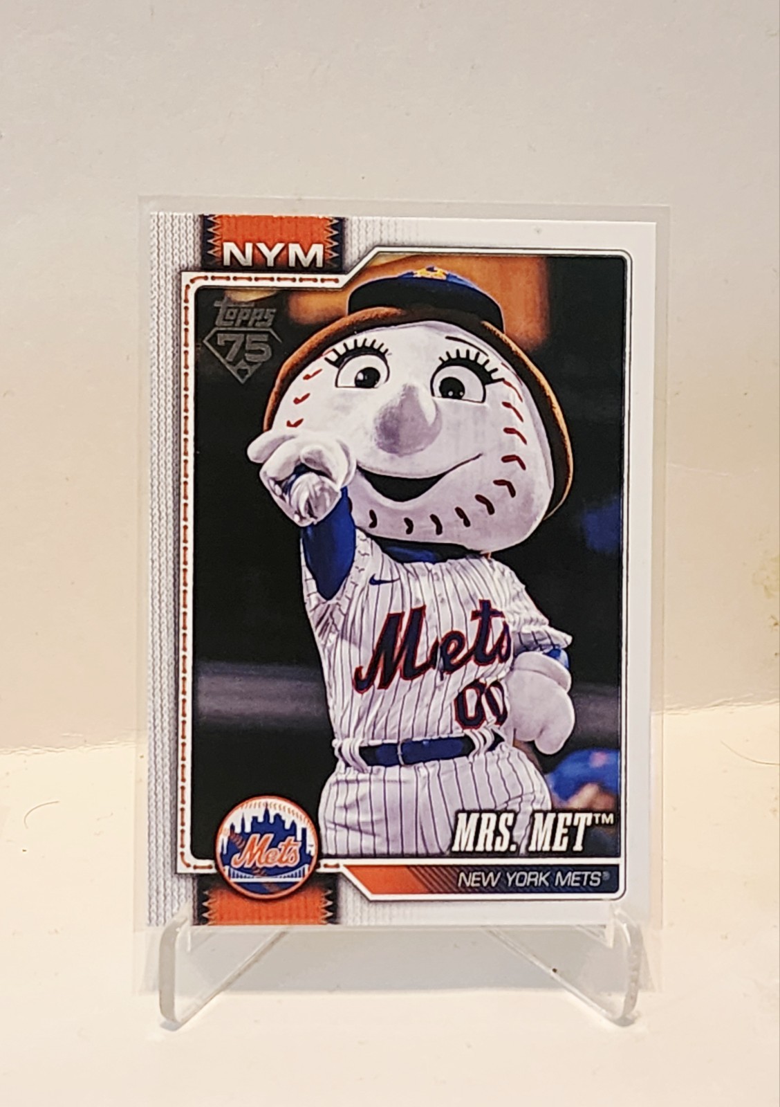 2026 Topps Celebrations Mr. & Mrs. Met New York Mets MASCOT #M-11 & #M-14 (PAIR)