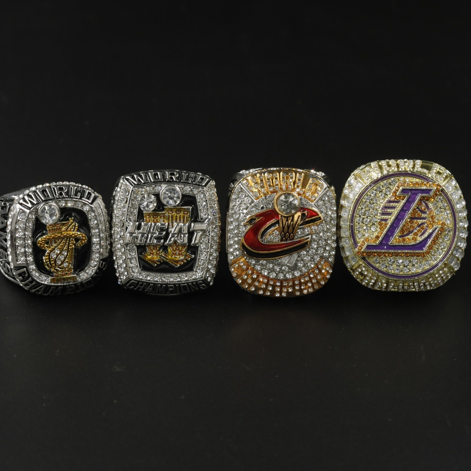 4pcs Lebron James Championship Ring Set with Wooden Box 2012 2013 2016 2020