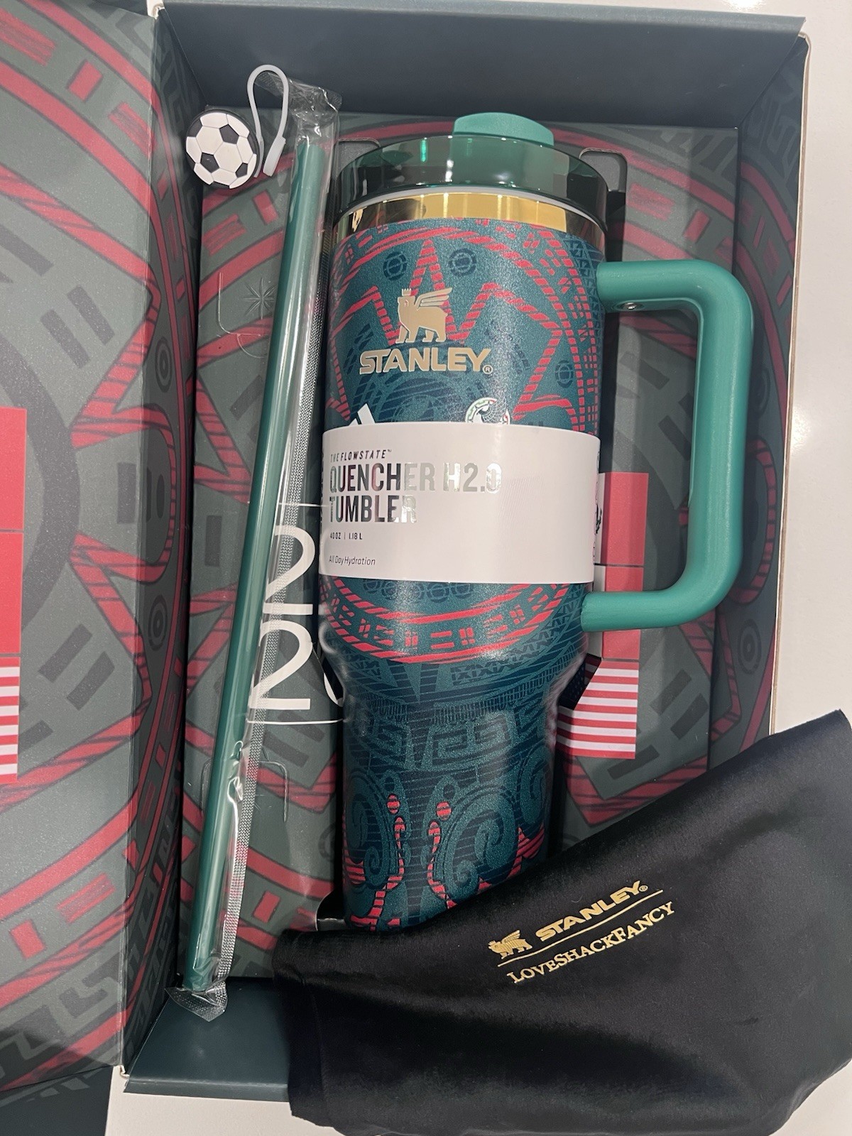 Stanley Quencher H2.0 40oz FIFA World Cup 2026 Green Handle Lid Straw