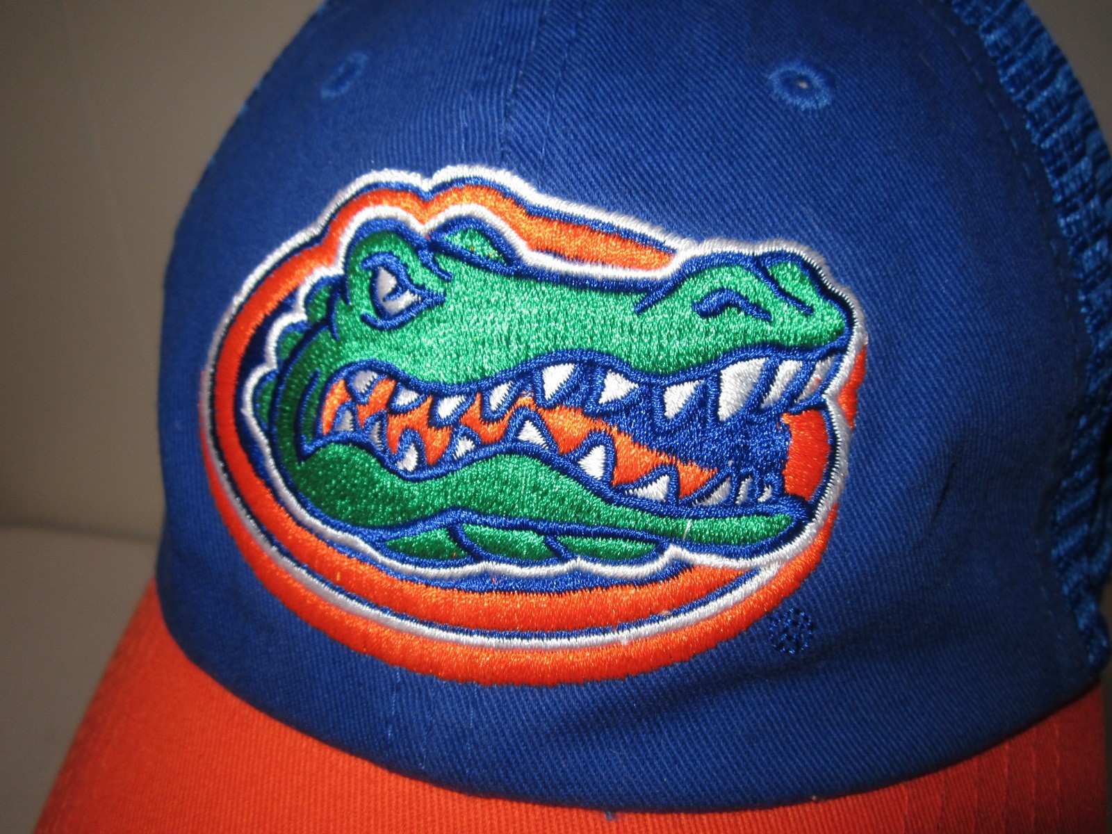 VTG NCAA University Of Florida Gators Adjustable Captivating Mesh Snapback Hat