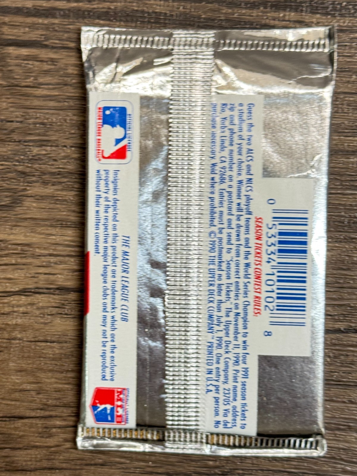 One (1) Pack 1990 Upper Deck MLB Baseball Cards Sealed Unopened Wax Pack