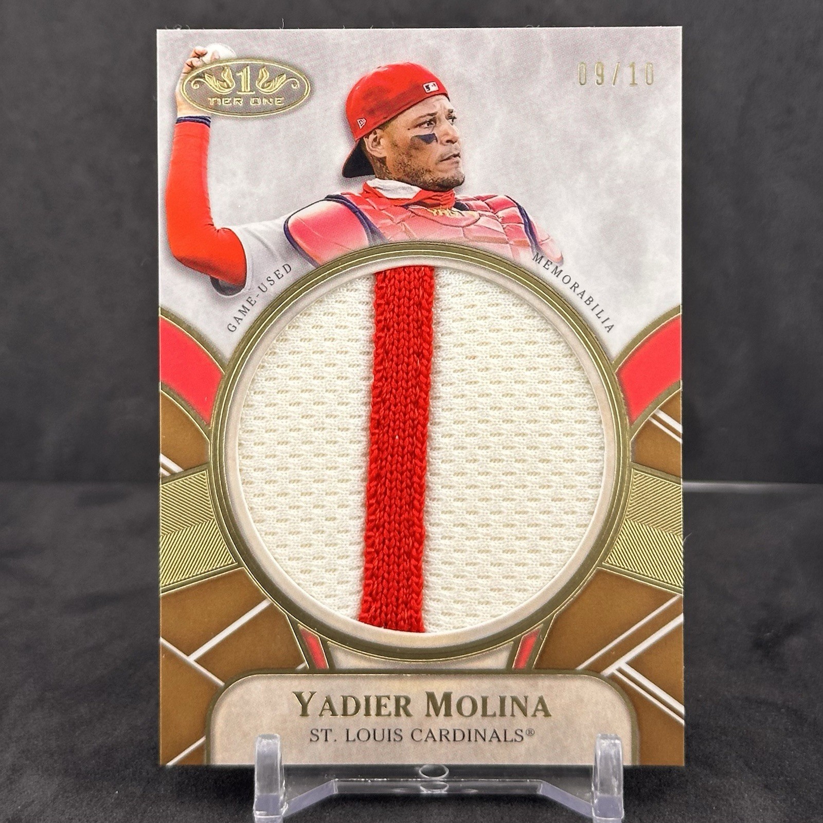 2021 Topps Tier One Yadier Molina Prodigious Patch Relics Gold /10 #PPR-JA (MEM)