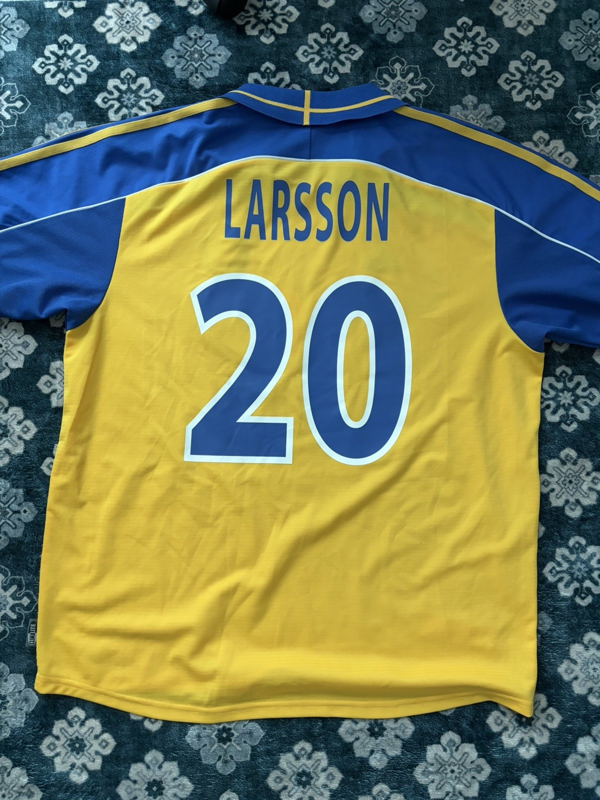 Henrik Larsson Sweden 2000-02 Home Jersey Adidas XL BNWT (Tag Included) Classic