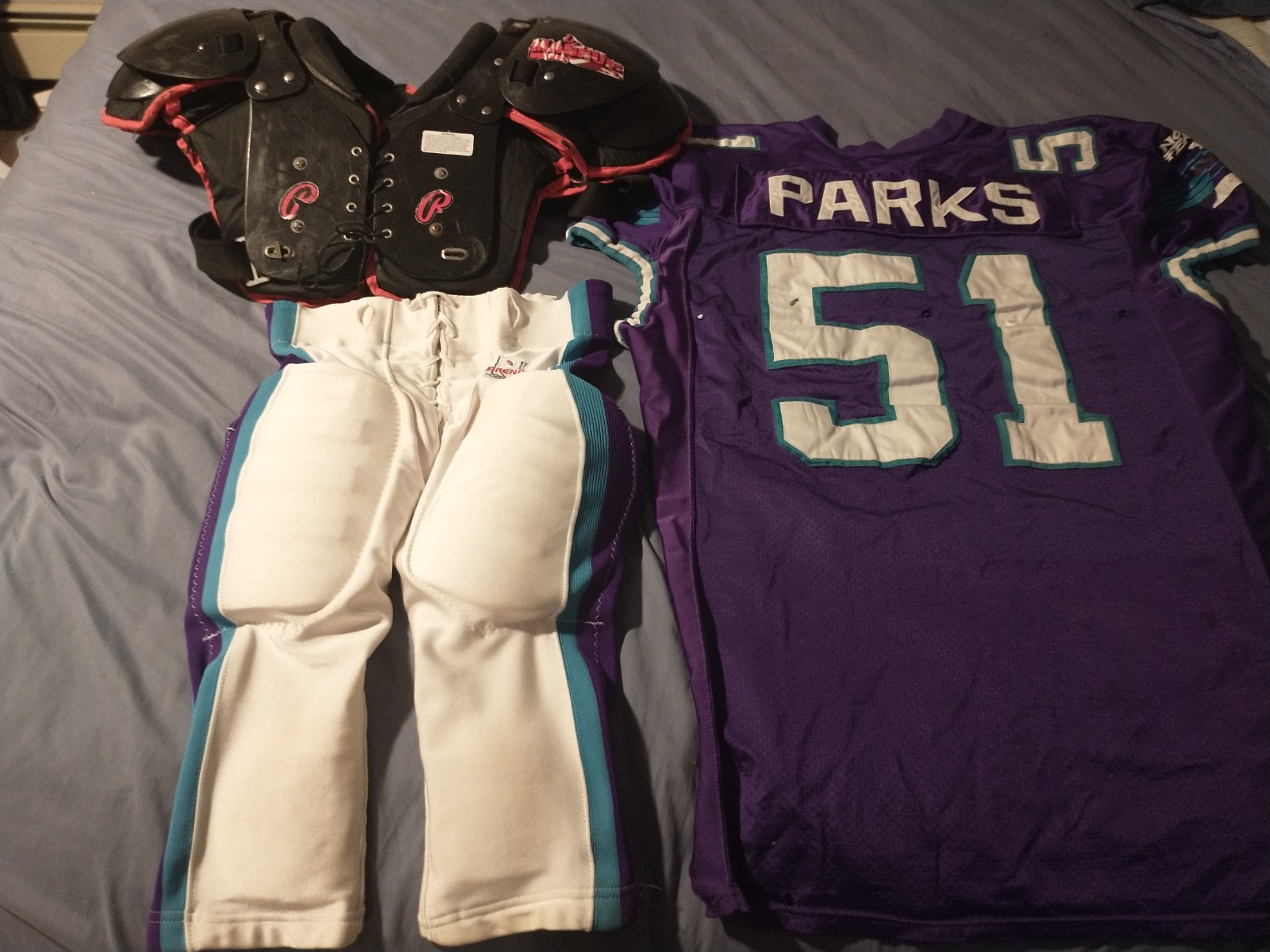 Odell Parks Milwaukee Mustangs 1998-99 Game Used Jersey, Pants & Shoulder Pads!!